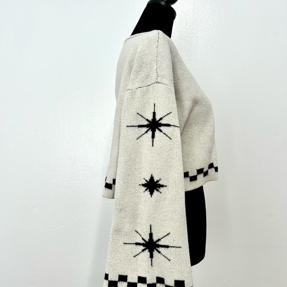 VINTAGE ✨ Cream and Black Star Pattern Sweater - Picture 1 of 3